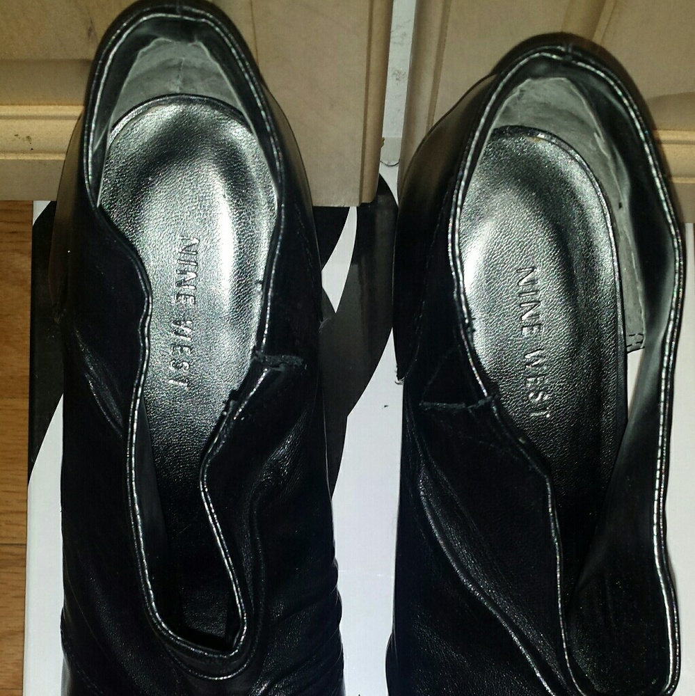 Shoes - Picture 2 of 8